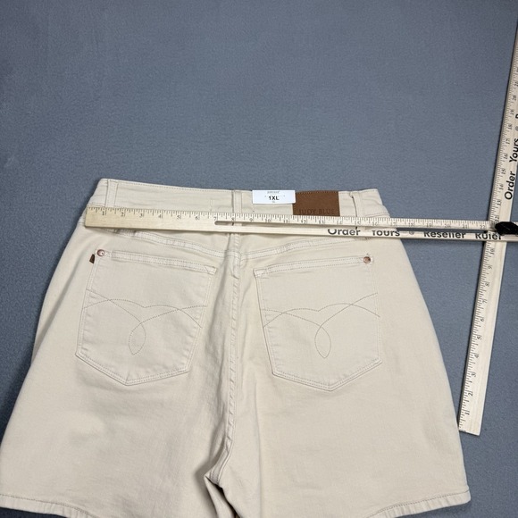 Judy Blue Denim Shorts Womens 1XL (32x6) Bone White High-Waist Garmet Dyed NEW - Picture 6 of 9